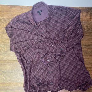 Mens Van Heusen XLT Button Down Collared Dress Shirt